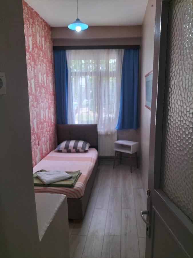 Retro & Wood Apartment Istanbul Exterior photo